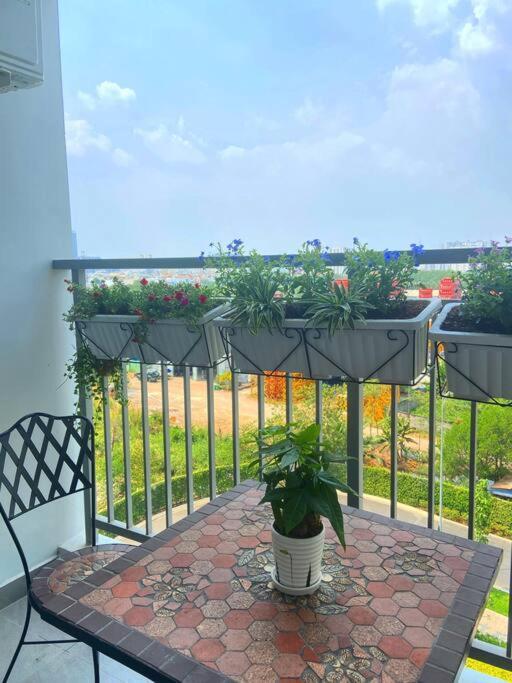 Quan 7 - Peace & Happiness House Free Pool, Park Apartamento